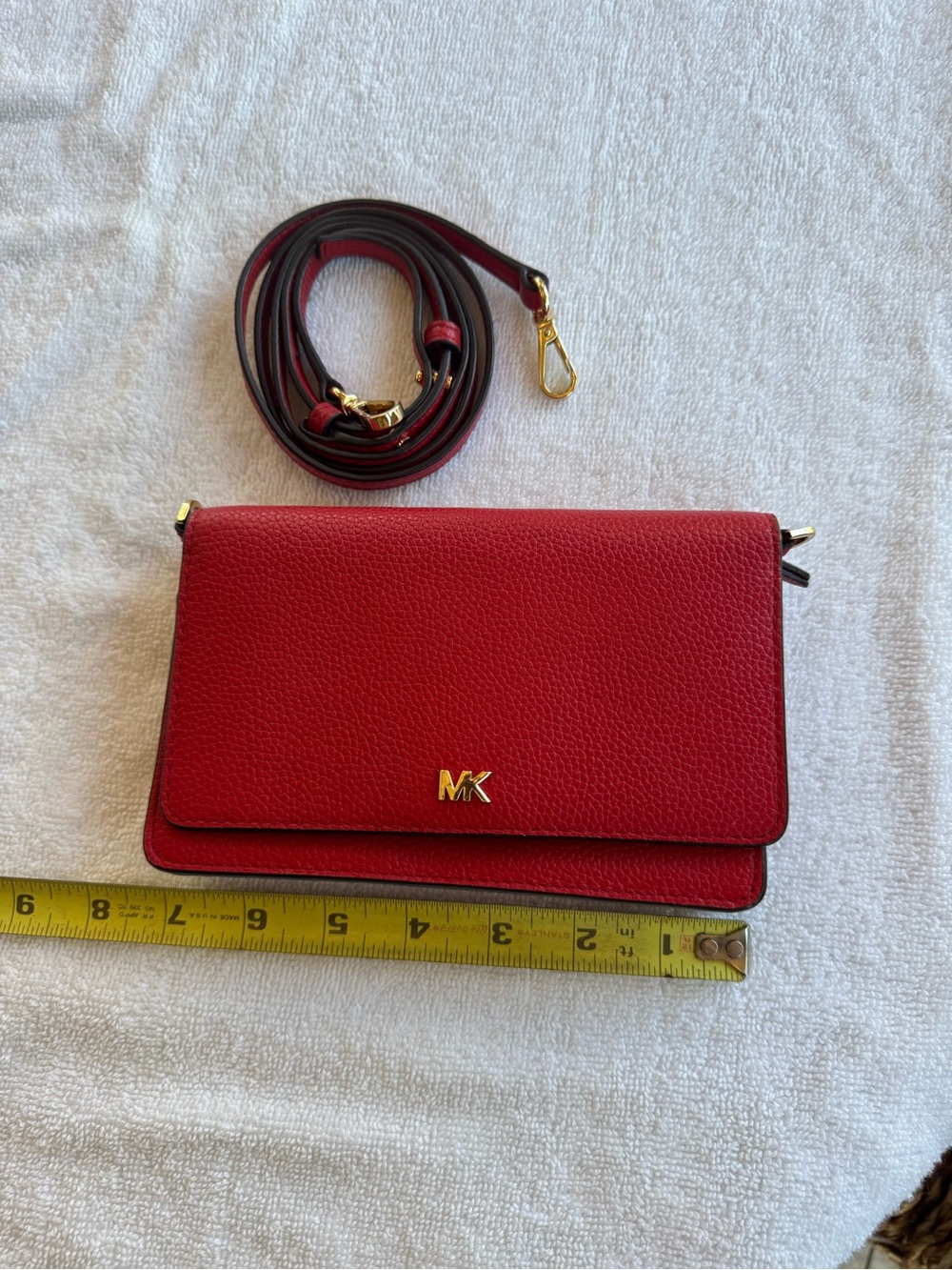 Michael Kors Red Pebbled Leather Wallet Crossbody WOC Gold MK Excellent